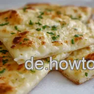 Flammkuchen H&auml;ppchen: Knusprige Mini-K&ouml;stlichkeiten!