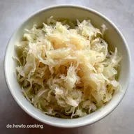 Gekochtes Sauerkraut: Einfach Kochen mit Apfel & Speck