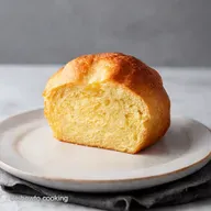 Luftige Brioche Rezept f&uuml;r den franz&ouml;sischen Fr&uuml;hst&uuml;ckstraum